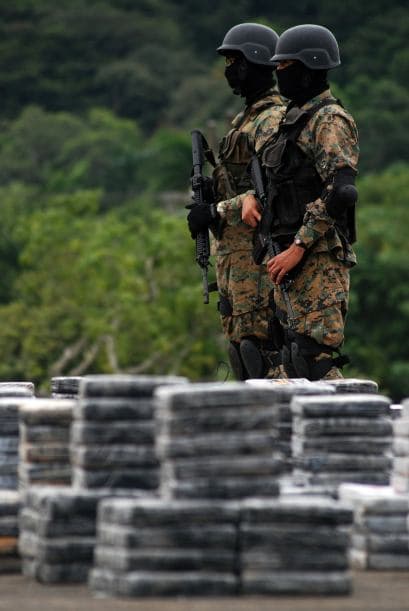 El Servicio Nacional Aeronaval (SENAN) de Panamá había decomisado el viernes 4.9 toneladas de cocaína, en un escondite ubicado en la desembocadura del río Belén, a casi 300 kilómetros al noroeste de la capital, en el litoral Caribe panameño.