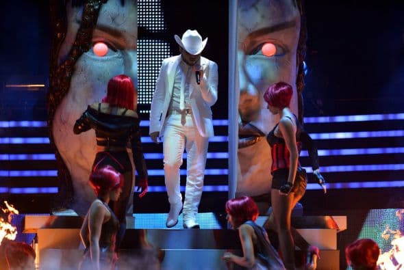 Pero el gran espectáculo fue Gerardo Ortiz.