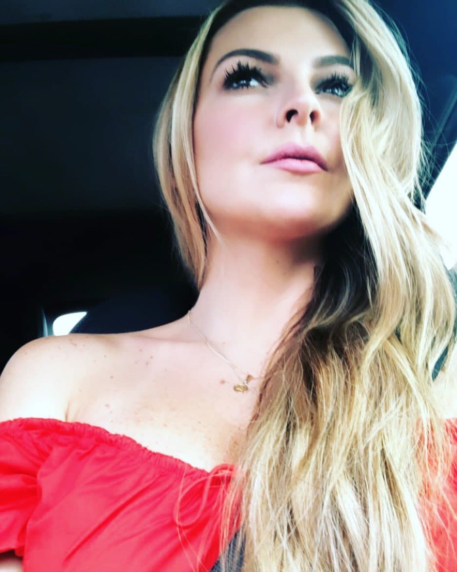 “Hago de su conocimiento que contrario a lo que el Sr. Julián Gil y su abogado manifestaron en varias entrevistas a medios de comunicación y diversas entidades acerca de su satisfacción y acuerdo con el fallo final de la sala a cargo; una vez más el Sr. Julián Gil se amparó a la sentencia que ya había apelado en el caso de custodia de mi hijo Matías”, dijo De Sousa.