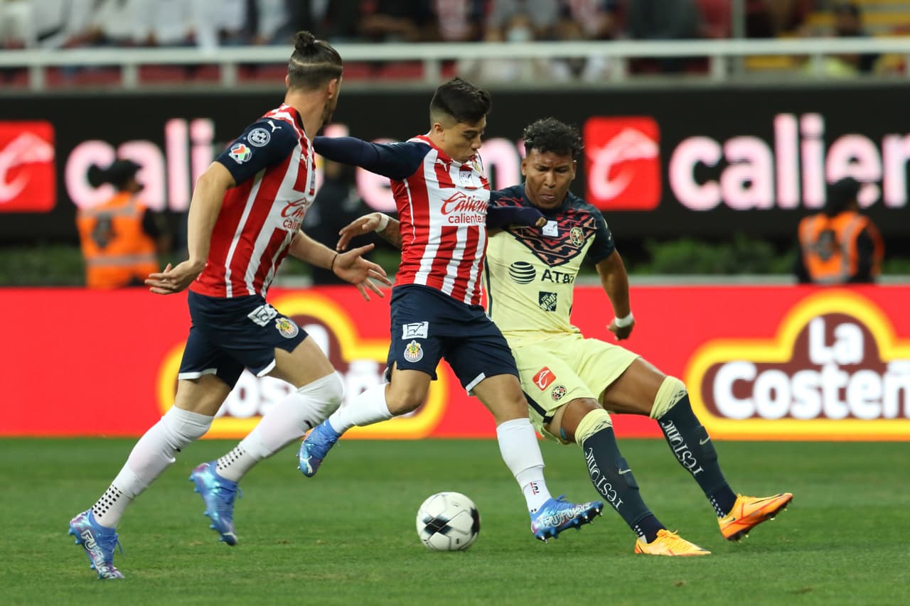 El Guadalajara y las Águilas brindaron un duelo poco espectacular en el Estadio Akron, aunque los locales tuvieron mejores oportunidades para marcar.