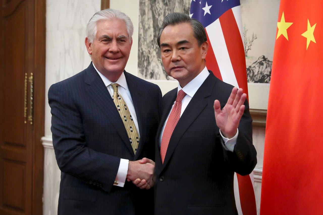 Tillerson afirma en China que en la península coreana se llegó a un nivel de tensión "bastante peligroso"
