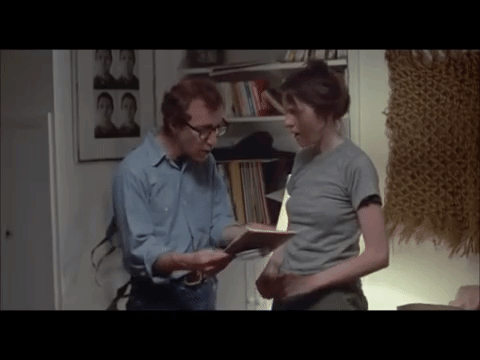 Tuve que trabajar para que mi conversación fuera tan poderosa que esa compatibilidad de estaturas con las chicas (que hacía que nuestros ojos estuvieran efectivamente a la misma altura) fuera algo fácil de olvidar.