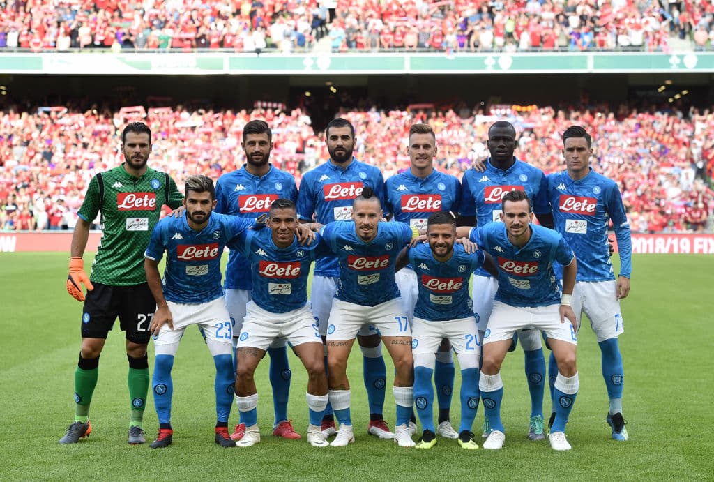 14) 
<b>SSC Napoli</b>. El equipo del sur de Italia es otro que aparece en la lista de los 20 más caros del mundo. El club napolitano vale 499.9 millones de euros.