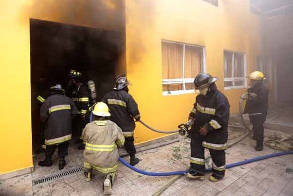 Durante la conferencia se informó que la esposa del exedil de Iguala, es pariente en grado directo de operadores de Guerreros Unidos. Con la información de Univision.com