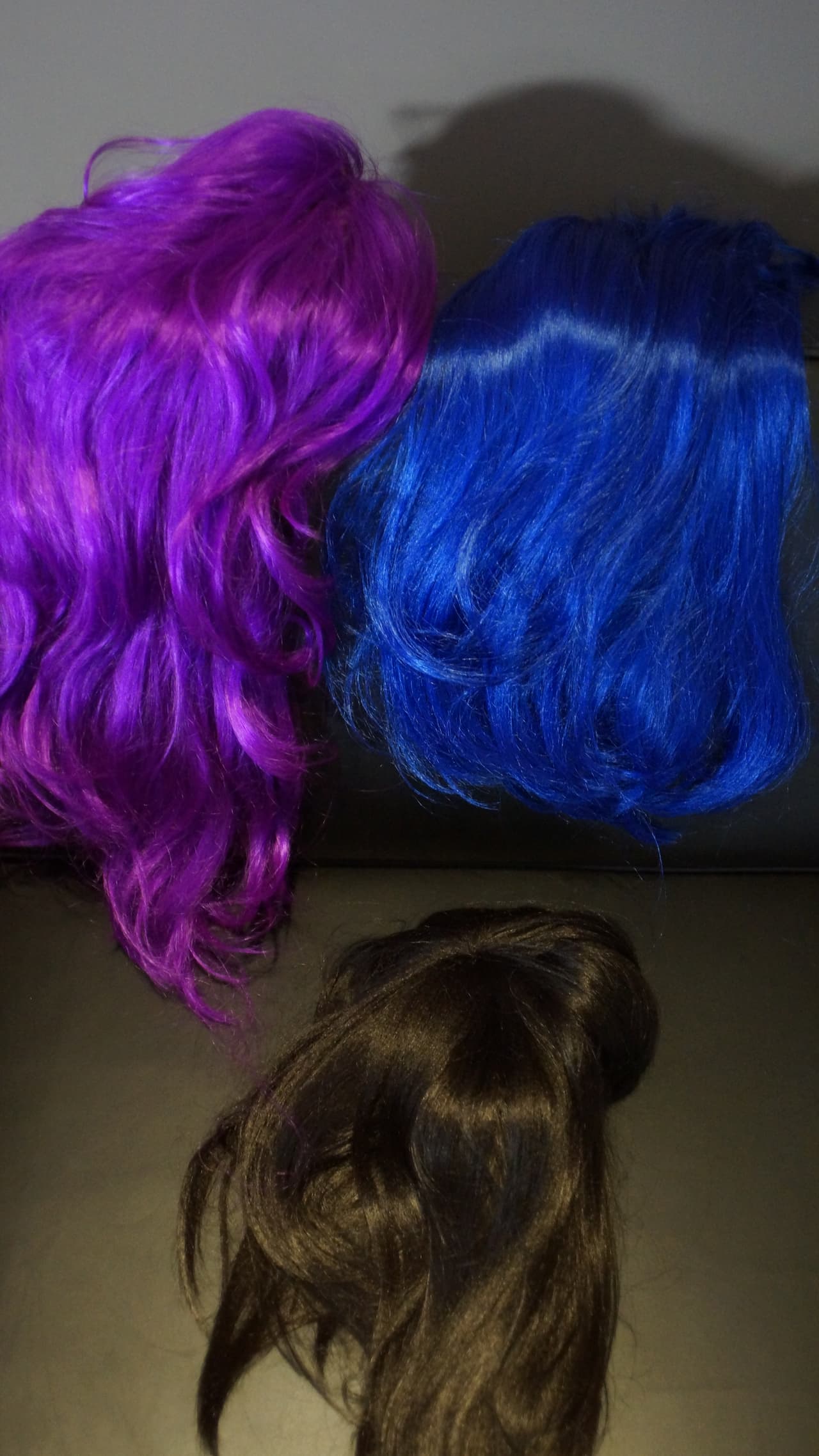 El Tambochi pago la apuesta contra El Compa Ivan cambiando de 'look' por un día.