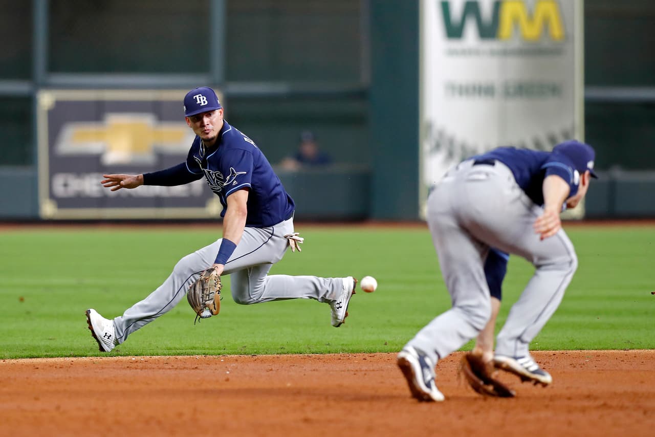 Triunfo con autoridad de los Houston Astros, 6-1 a los Rays, para avanzar a la Serie de Campeonato.