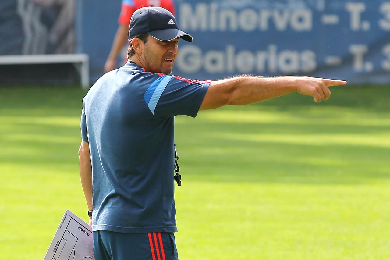 'Chepo' de la Torre: ''Prioridad sacar a Chivas de zona peligrosa''