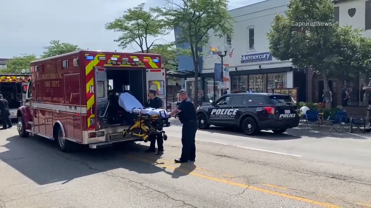 <b>El 4 de Julio de 2022</b> quedará 
<b>marcado</b> en la 
<b>historia de Illinois y de Estados Unidos</b> por 
<a href="https://www.univision.com/noticias/edicion-digital/al-menos-seis-muertos-y-30-heridos-en-highland-park-illinois-tras-tiroteo-durante-desfile-por-el-4-de-julio-video">la <b>tragedia</b> que se vivió en Highland Park</a>, un suburbio al norte de Chicago, donde 
<b>7 personas perdieron la vida</b> y 
<b>más de 40</b> resultaron 
<b>heridas</b> durante un tiroteo masivo. 
<br>