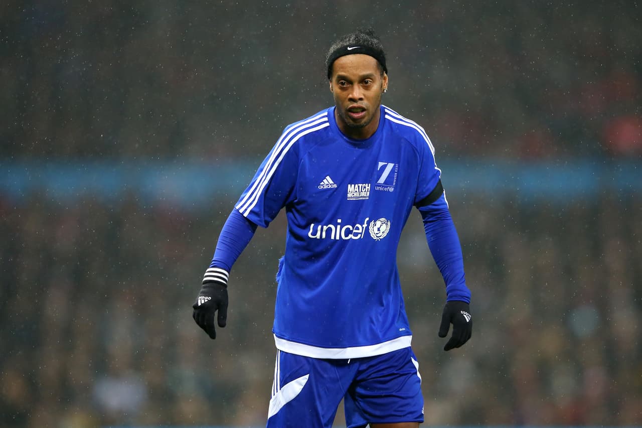 Ronaldinho sorprendido y emocionado por el cariño de aficionados en Ecuador