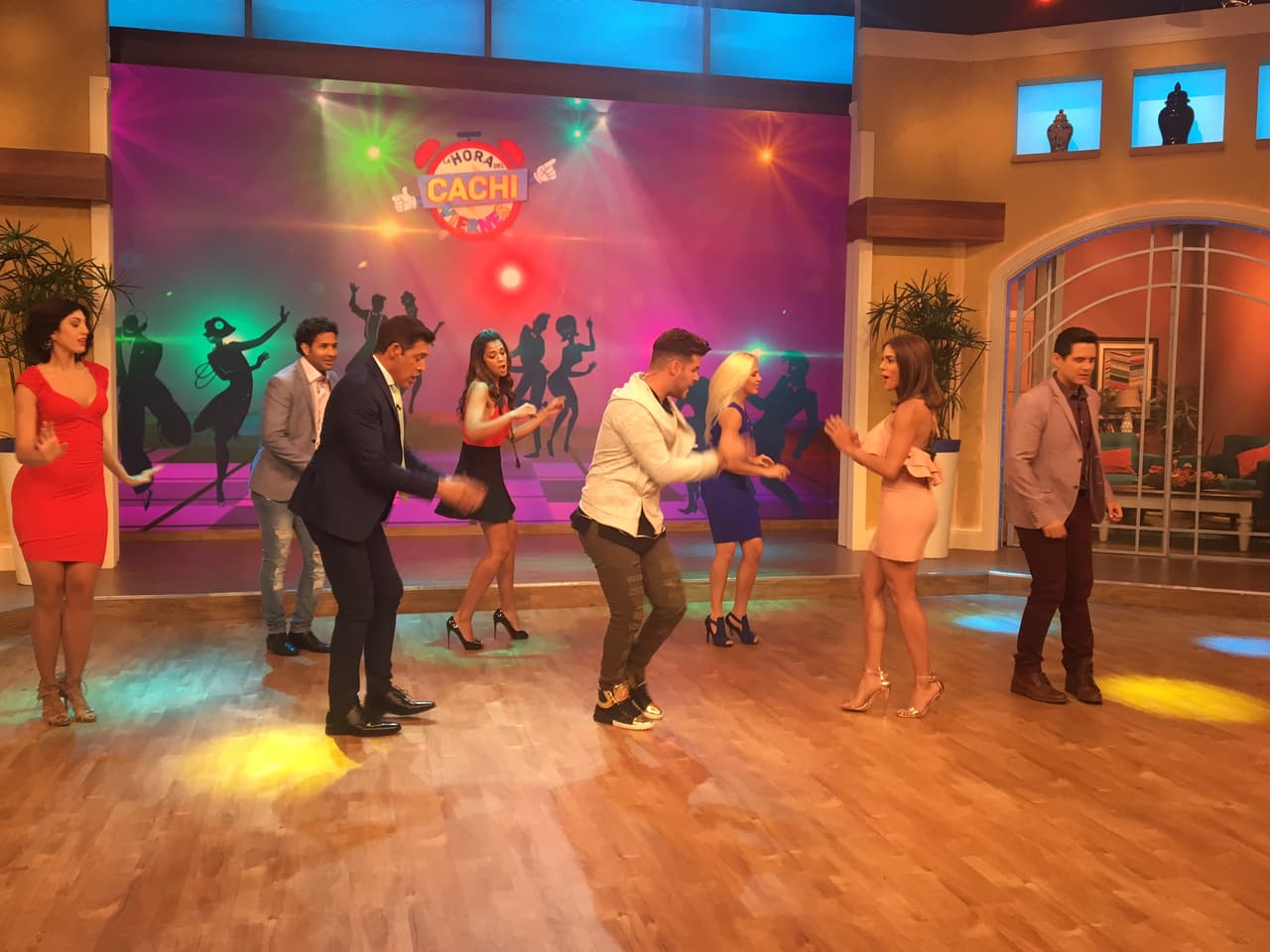 Así de bien la pasamos en casita.