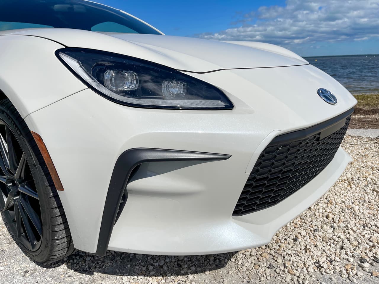 Todas las unidades incluyen mantenimiento gratis por los primeros 2 años o 25,000 millas.