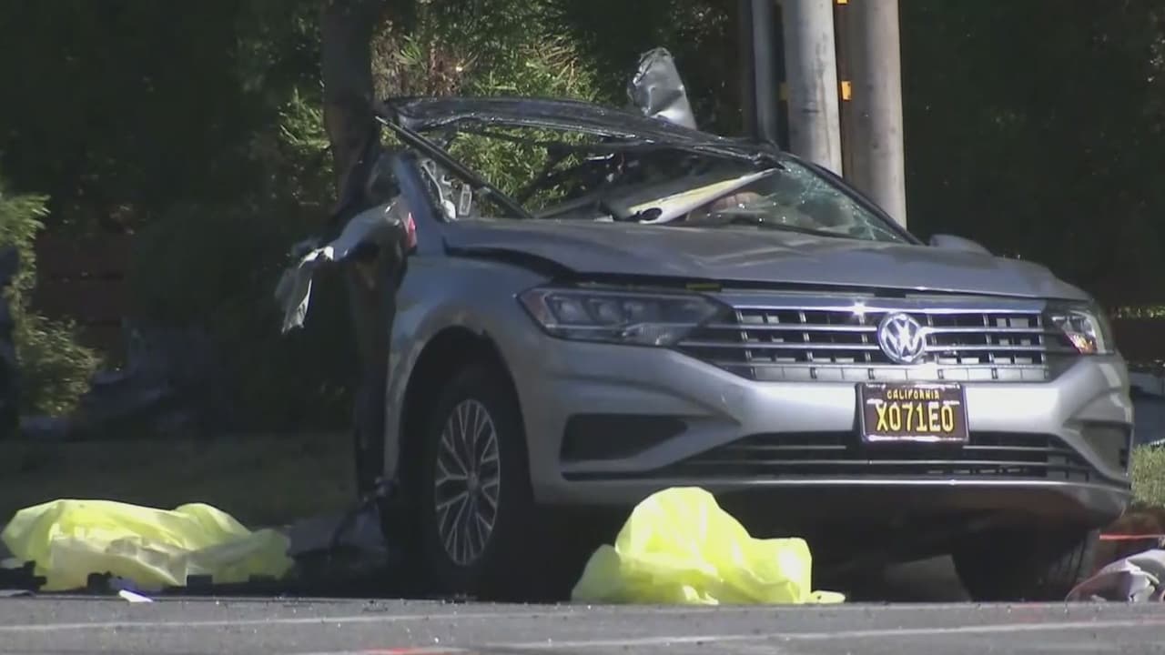 Investigan las causas de un choque múltiple en Burbank que dejó tres personas muertas