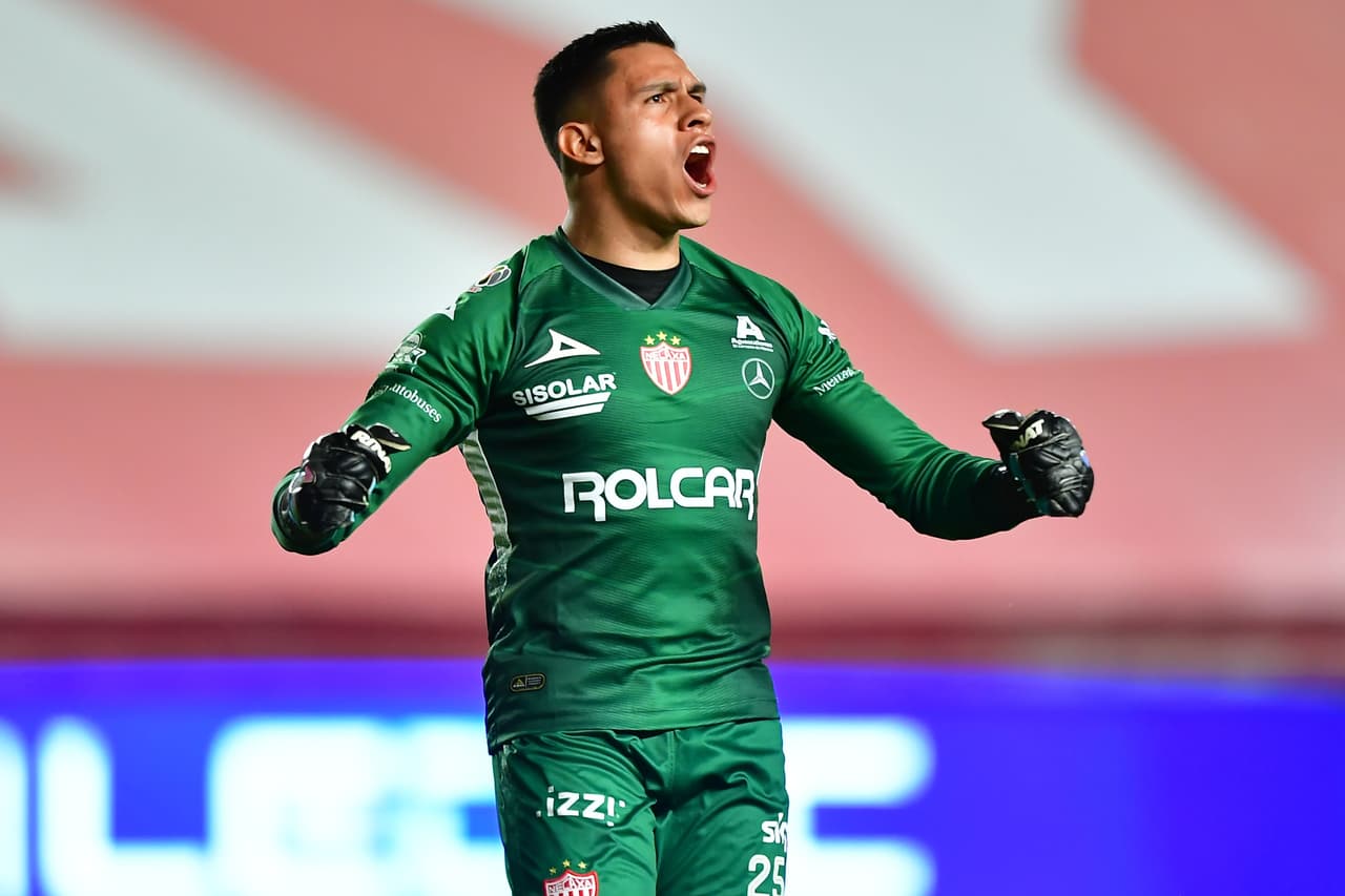 Con todo y que Luis Malagón tuvo una estupenda noche en el arco de Necaxa, Pachuca logra anotarle dos veces para empatar 2-2 en Aguascalientes. Pachuca continúa en el fondo de la tabla con cuatro unidades y Necaxa llega a la a la quinceava posición con siete puntos.