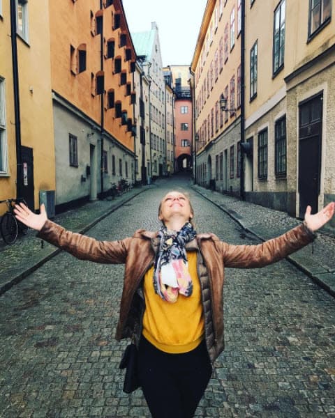 "De lo que más disfrutó en Europa.. los callejones. Y ustedes?? Besos a todos...".