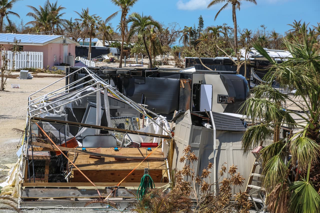 Los Cayos de Florida tuvieron orden de evacuación obligatorida desde que se supo que la trayectoria de Irma iba directo hacia estas islas. Cientos de miles evacuaron, pero muchos residentes decidieron quedarse.