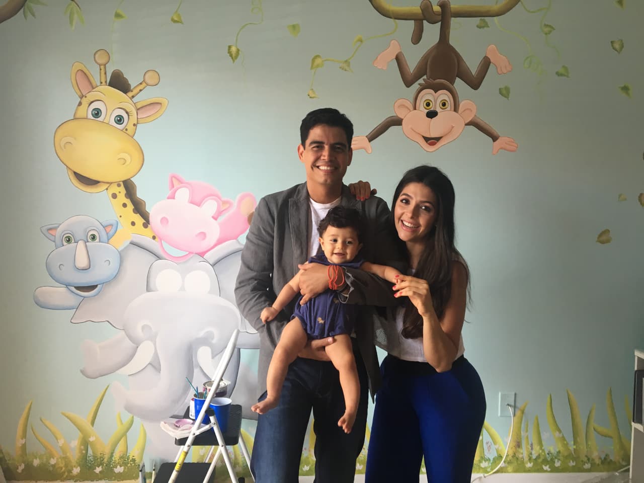 Las habilidades artísticas de Elizabet son soprendentes y la habitación luce espectacular.