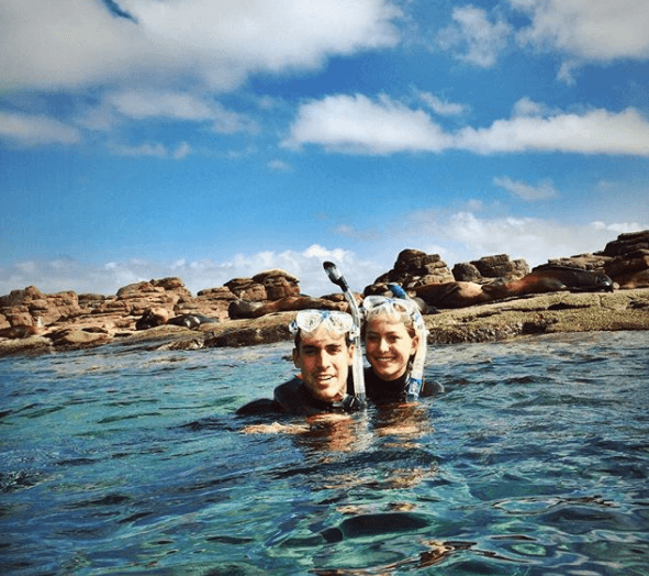 En su cuenta de Instagram, Eve ha compartido imágenes donde muestra a sus seguidores que también comparte otro tipo de aficiones, como el snorkel, junto a su novio.