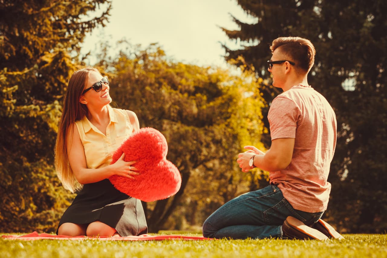 <b>La conjunción de Venus-Júpiter y el amor en Virgo</b>
<br>
<br>
<b>Declaraciones insólitas que te sorprenderán</b>
<br>Para ti, Virgo, se estará abriendo un camino que estuvo cerrado mucho tiempo en el amor y que pensaste no era para ti. Es el tiempo de las sorpresas sentimentales, las declaraciones insólitas y el encuentro inesperado que marcará tu vida con un “antes” y un “después”.