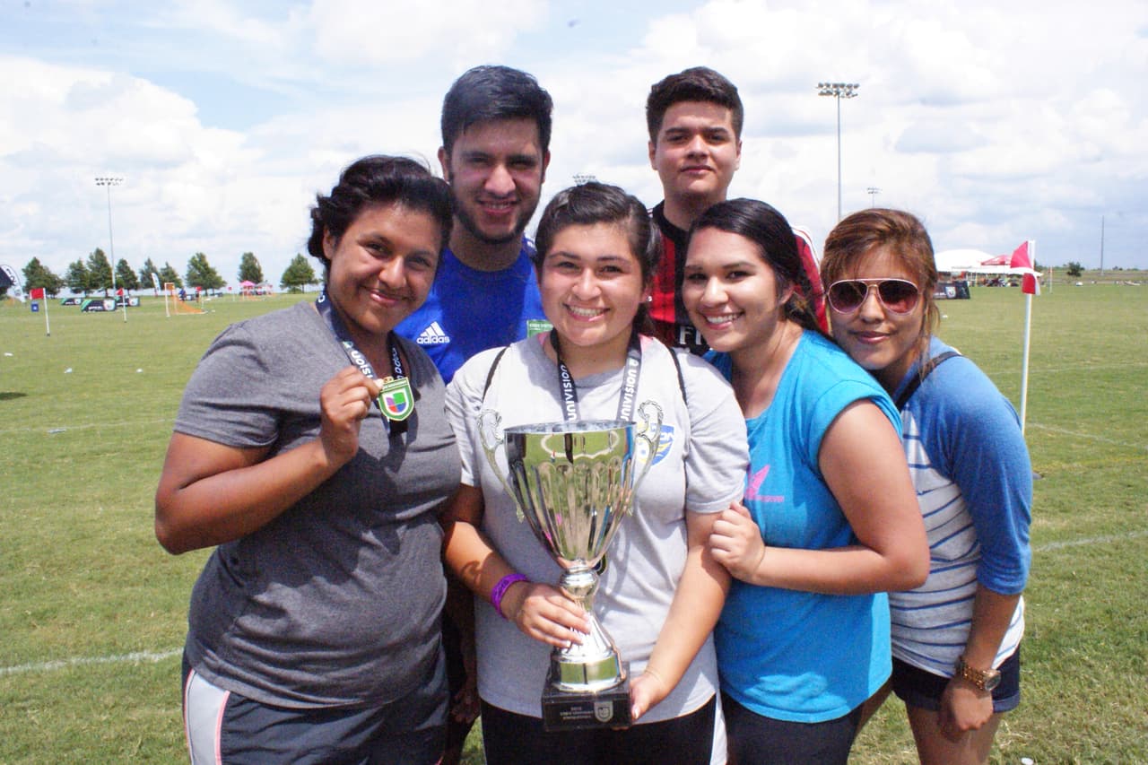 Diversión, comida y mucho futbol, mira lo que ocurrió en Copa Univision Austin.