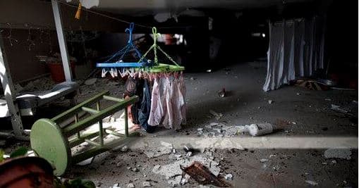 Así quedó un segundo piso de una casa con un techo colapsado en Guánica.