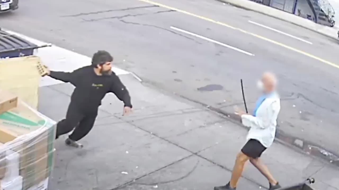 Buscan al sospechoso de tirarle un ladrillo por la cara a un hombre de 63 años en el Lower East Side