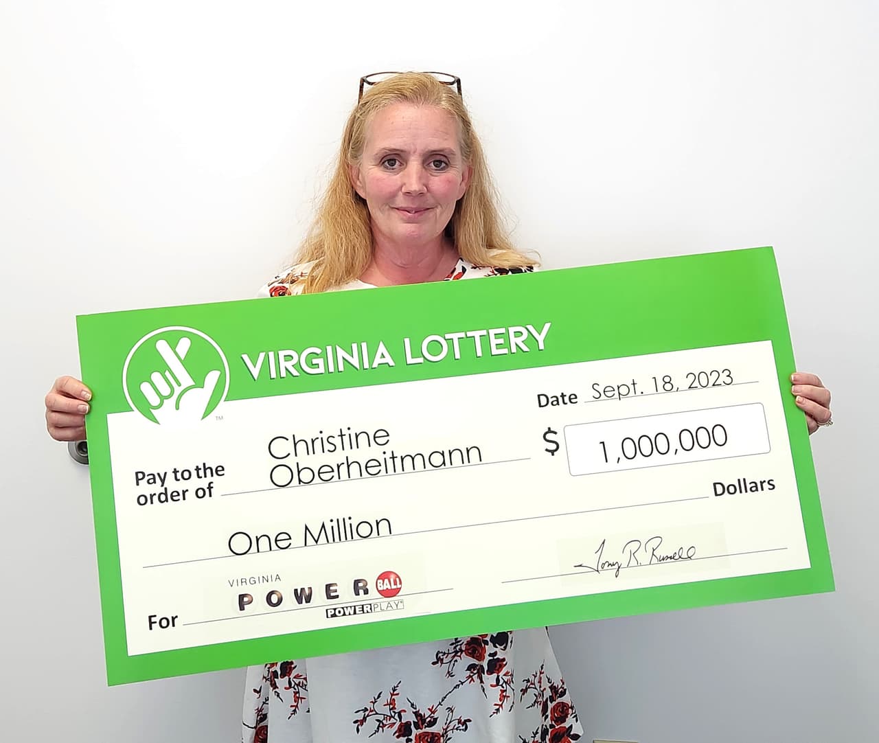 Powerball: compradora dejó que la computadora eligiera los números al azar y ganó $1 millón