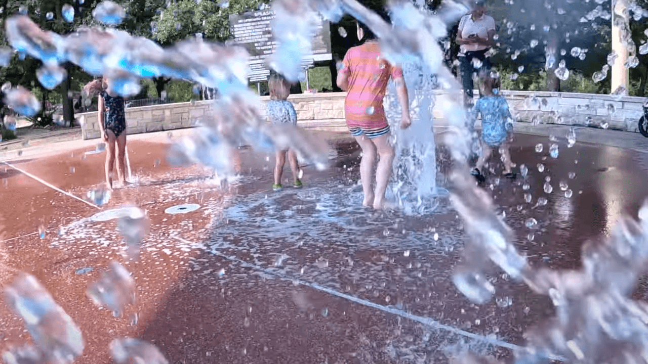 🌊 
<h3 class="cms-H3-H3">Bartholomew Splash Pad</h3>
<br>📍 5201 Berkman Dr
<br>📞 512-974-9332