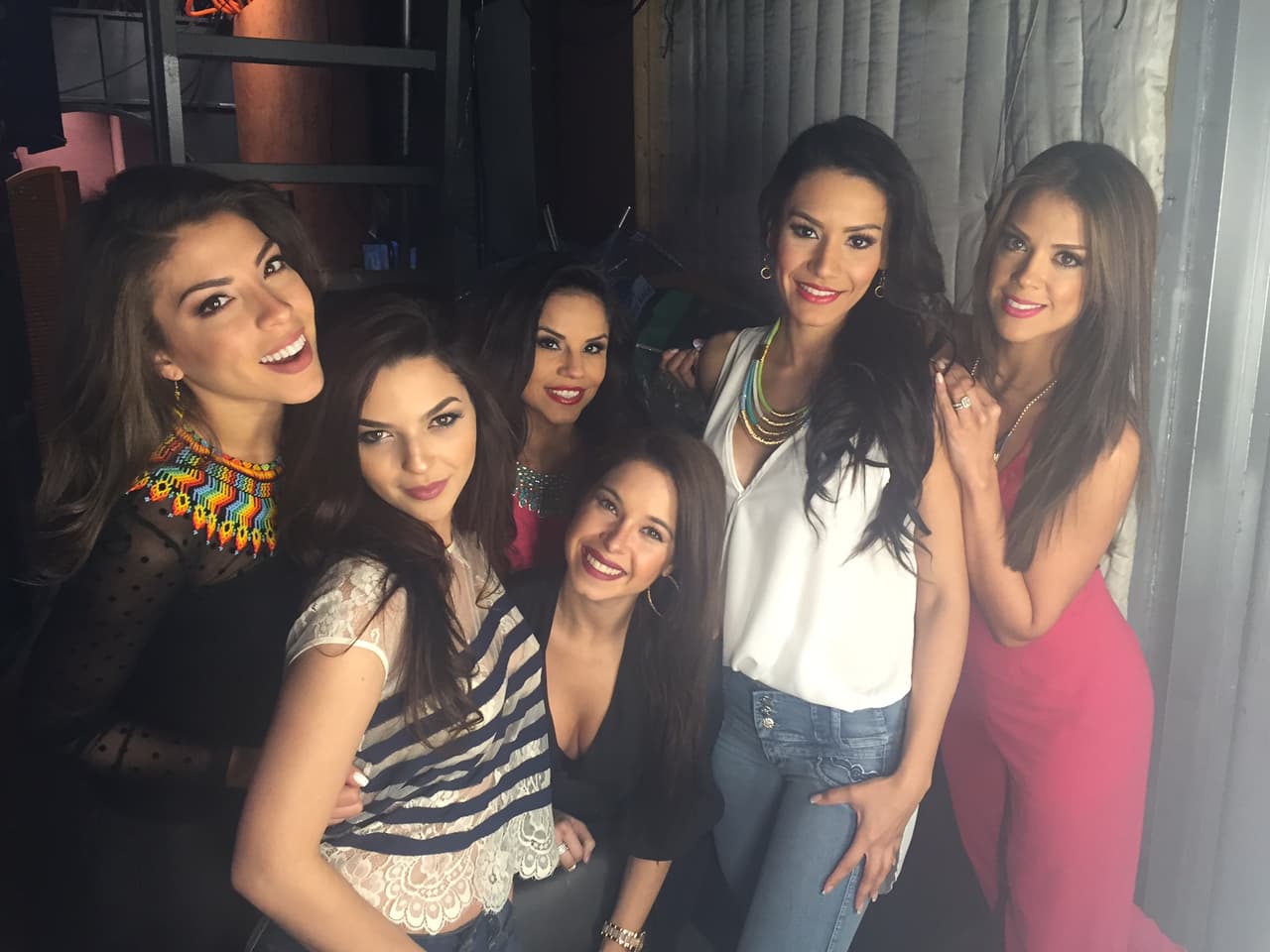 ¡No podemos negar que las latinas son bellezas naturales!