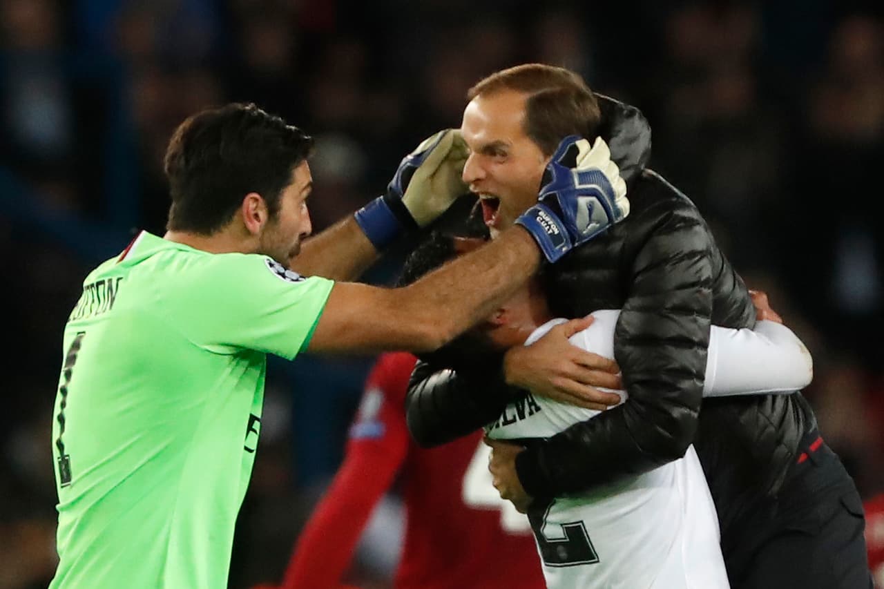 Flick tiene más experiencia en términos de edad y en entrenar equipos top. Como jugador ganó la Bundesliga cuatro veces con el Bayern y jugó una final europea.
