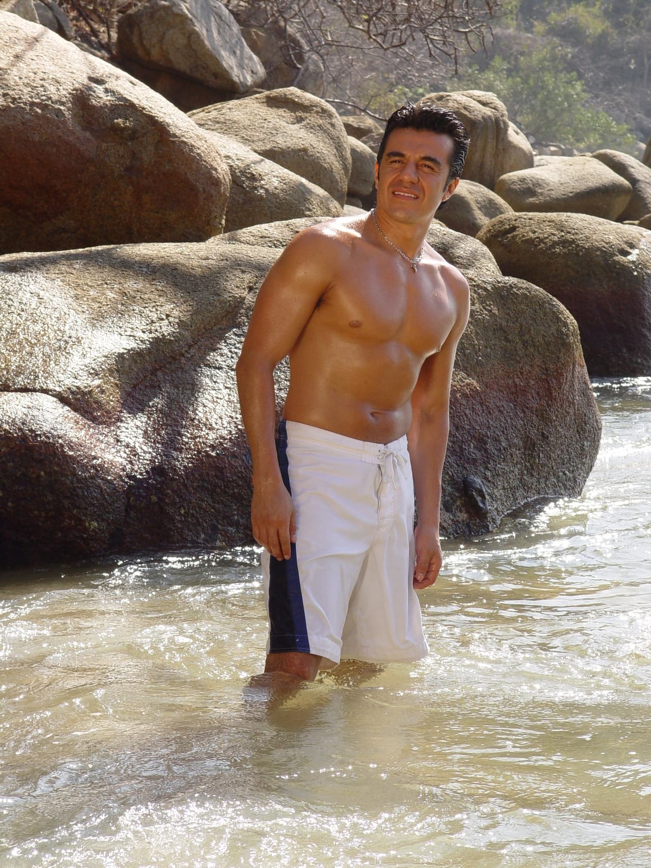 En las redes sociales Marjorie fue acusada de superficial, pues también se dijo que ella tenía vergüenza de que la vieran con el comediante.