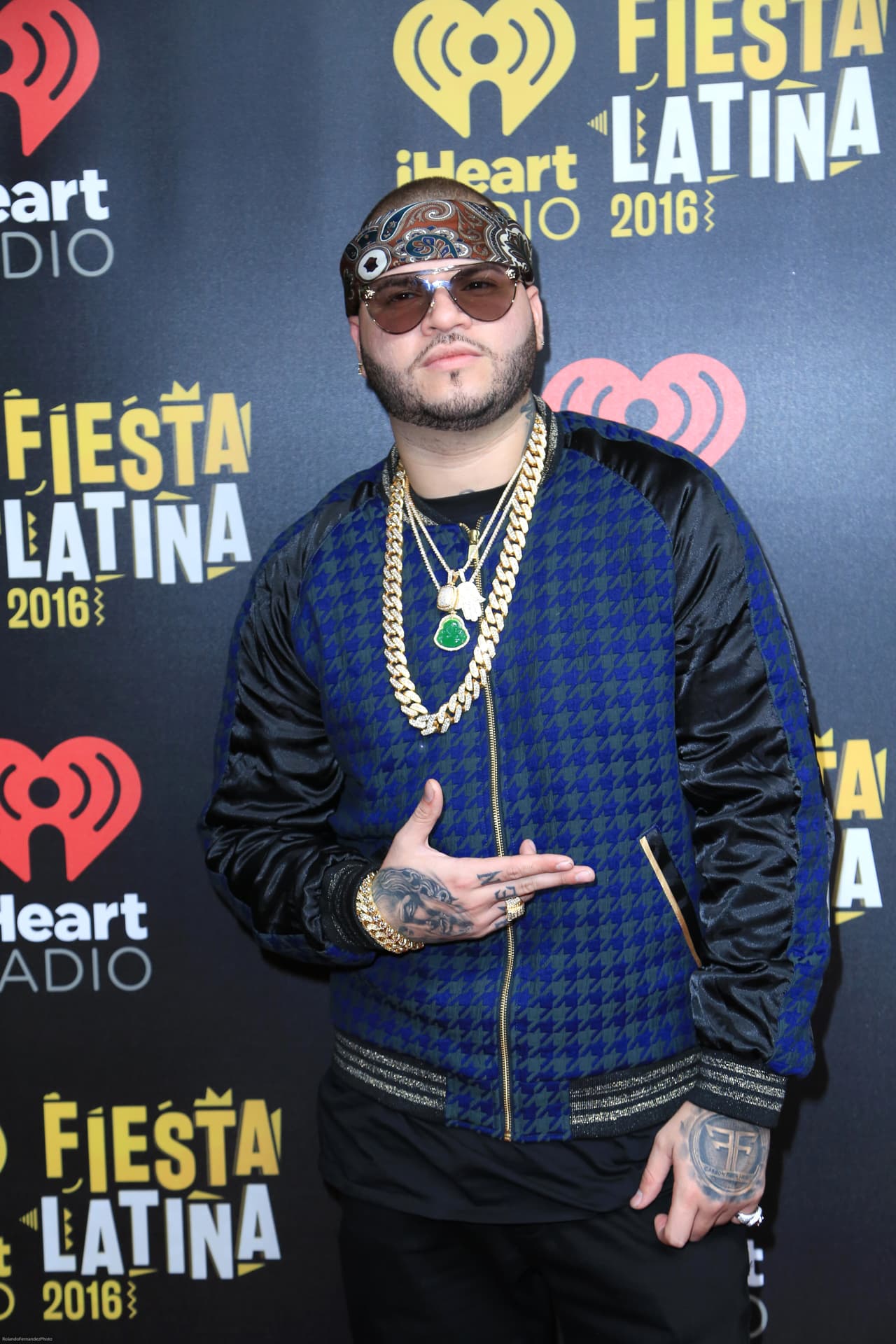 Al final de su larga crítica, Farruko puso un atentamente en el que anotó: "El signo de dólar $, como muchos de ustedes me ven".