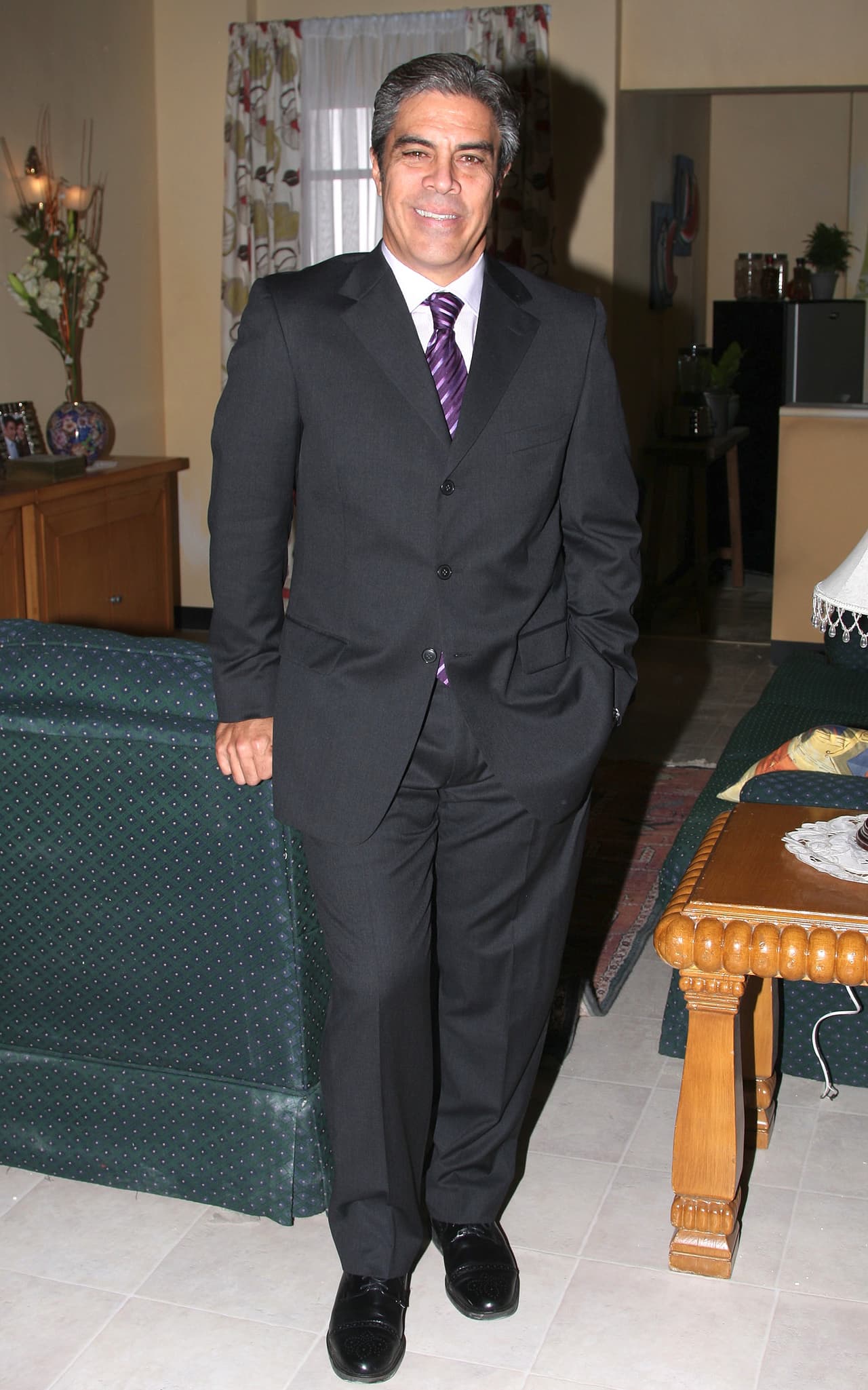 "Se nota a leguas (distancia) la mano de la mamá (de Cecilia Salinas Occelli), que fue una extraordinaria primera dama (de México)", refirió el actor.