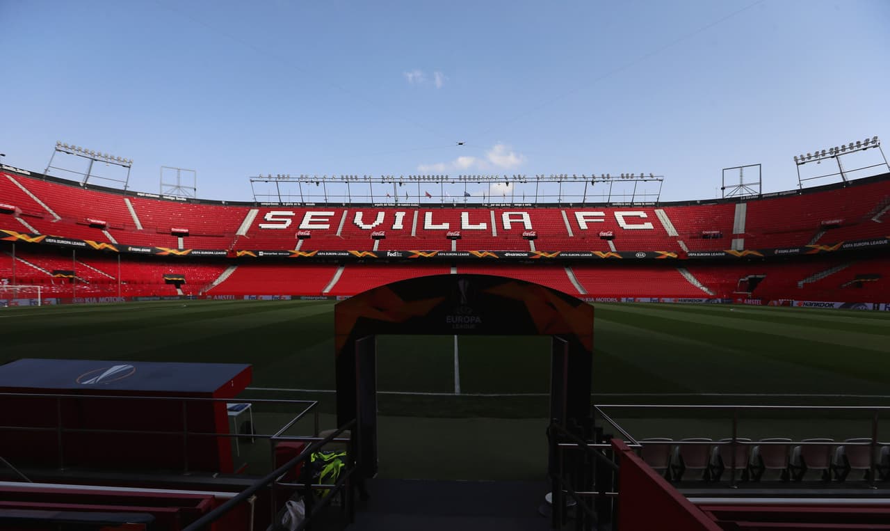 Desde tempranas horas el Ramón Sánchez Pizjuán se fue llenando de color para vivir una jornada especial de la UEFA Europa League entre el Sevilla F.C. y la S.S. Lazio, quienes definirían uno de los clasificados a los octavos de final del torneo continental.