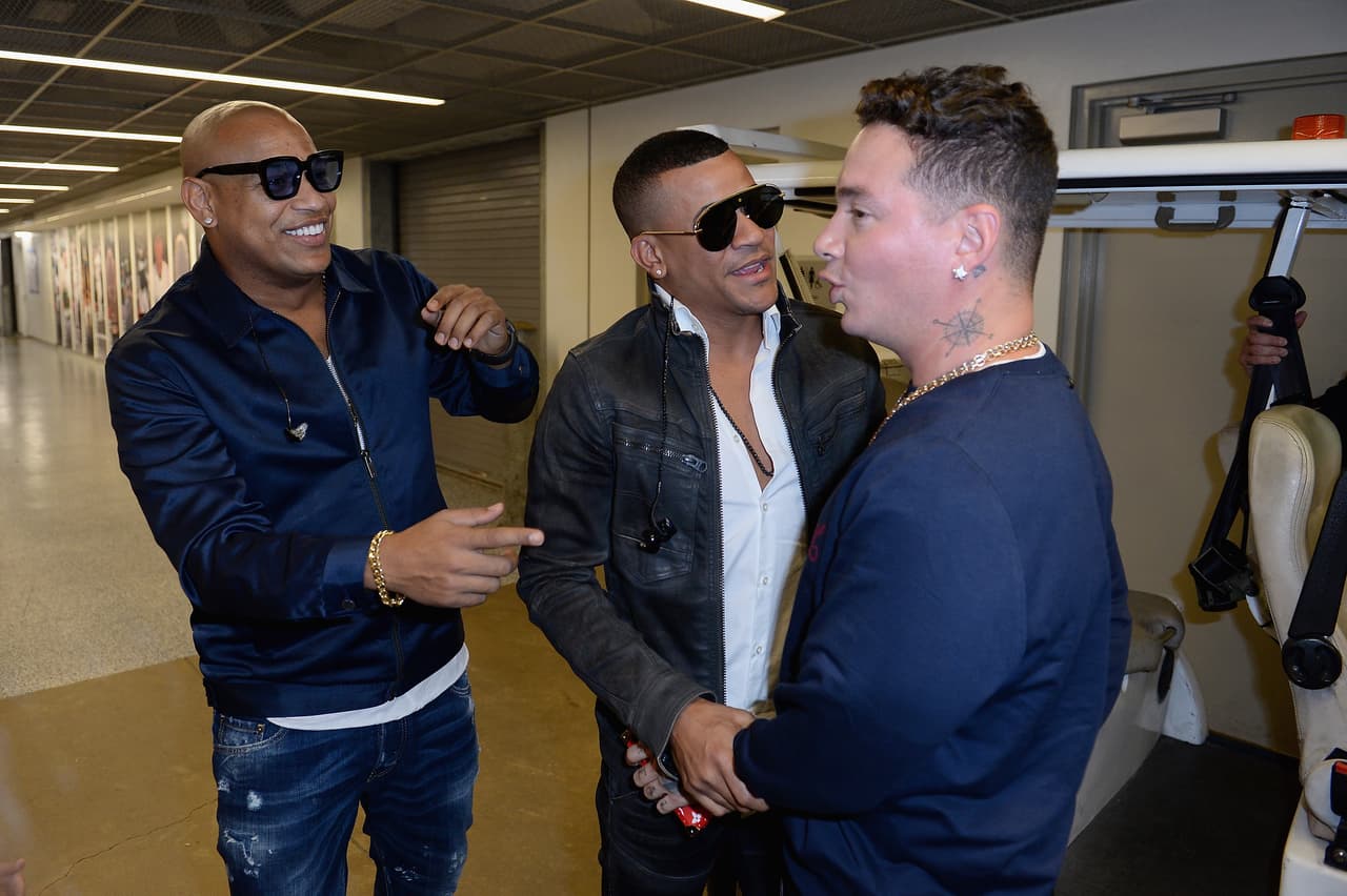MIAMI, FL - OCTOBER 14: In this handout photo provided by One Voice: Somos Live!, Alexander Delgado, Randy Martinez and J Balvin pose backstage at One Voice: Somos Live! A Concert For Disaster Relief at Marlins Park on October 14, 2017 in Miami, Florida. (Photo by Jason Koerner/One Voice: Somos Live!/Getty Images)