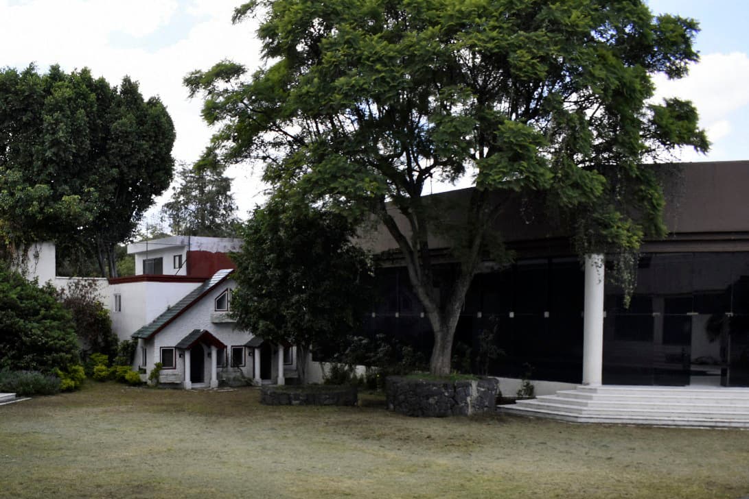 También tiene un sistema de vigilancia, por el cual gobierno paga más de 60 dólares al día.