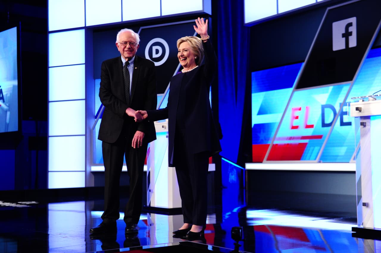 Clinton y Sanders dicen que no deportarán a niños indocumentados