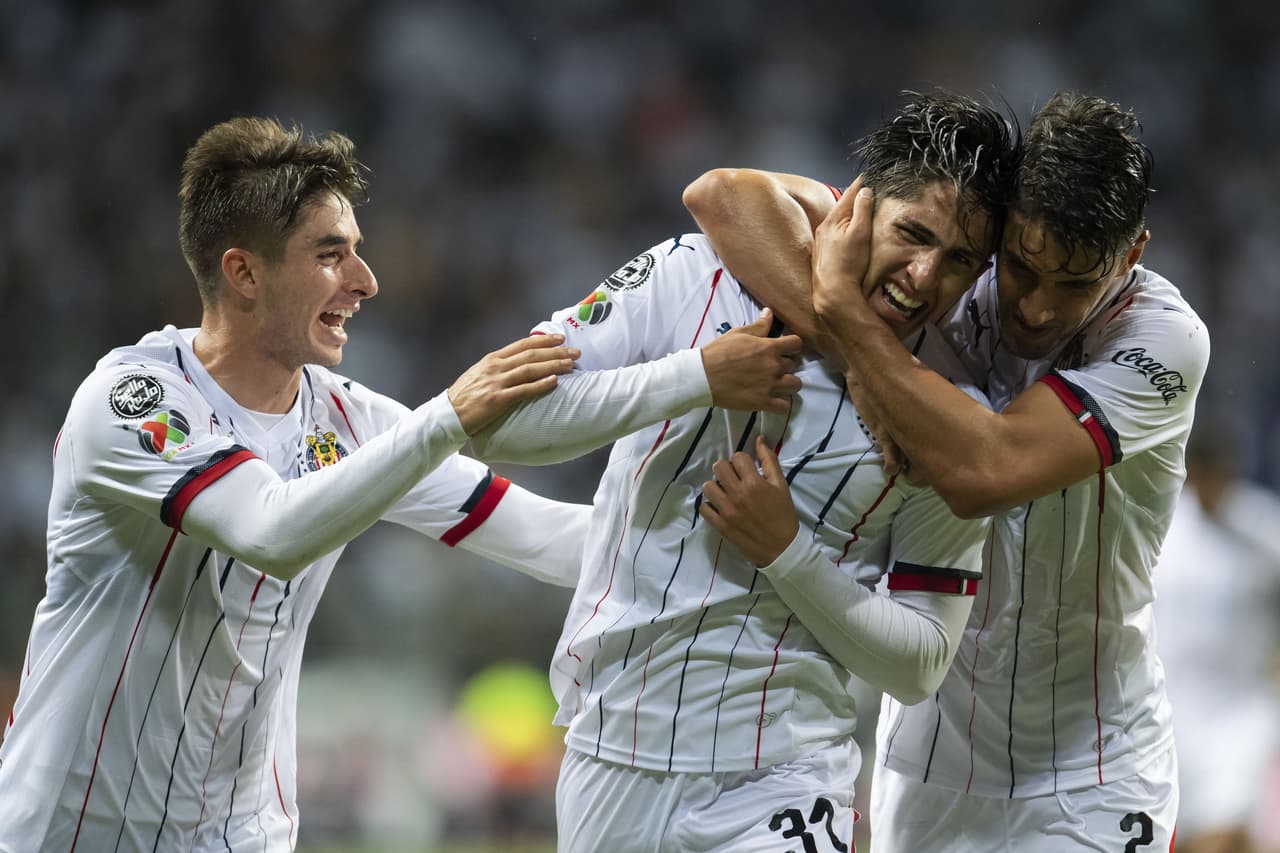 Tras un inicio de torneo muy pobre, las Chivas han retomado el buen camino y ahora están muy cerca de colarse en zona de Liguilla.