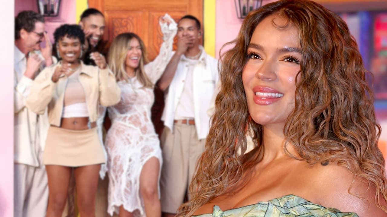 Karol G en controversia por el vestido que usó en el Super Bowl