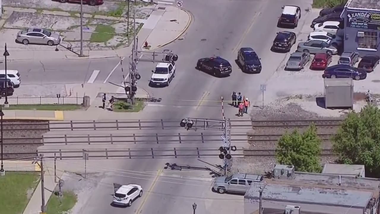 Tras el incidente de un tren con un peatón cerca a Chicago, Metra advierte largos retrasos en el servicio