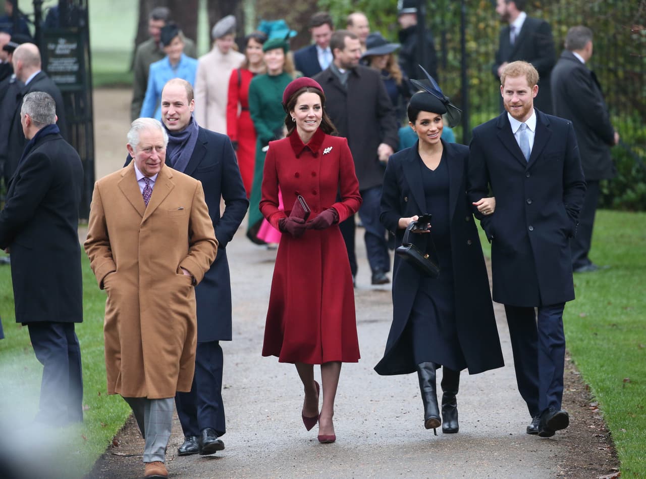 Y ¿de dónde sacará el heredero de la corona británica ese dinero? De sus propios bolsillos, según una fuente. 
<br>