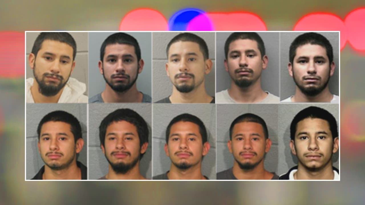 Si tiene problemas mentales y de violencia familiar, ¿cómo pudo Arturo Solís tener armas?, dice su abogado 