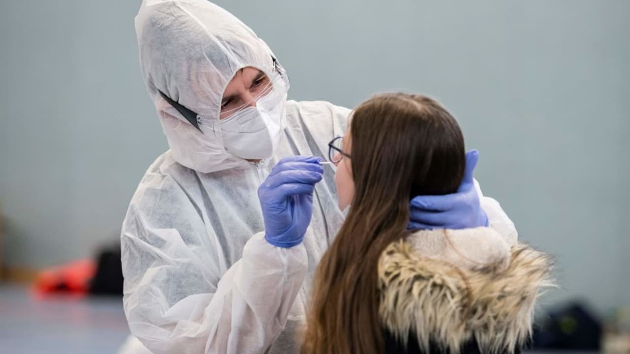 A cualquier edad la prueba nasal de Coronavirus es la mejor para su hijo