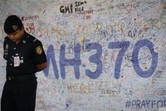 Los archivos del simulador de vuelo perteneciente al piloto del avión perdido fueron borrados recientemente.