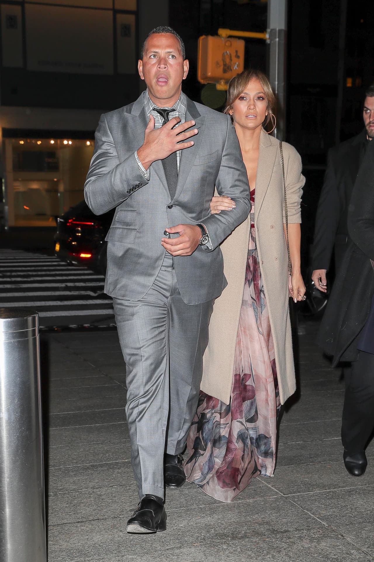 ¿Sería la temperatura la que agobiaba a los novios que aún no tienen un año juntos?