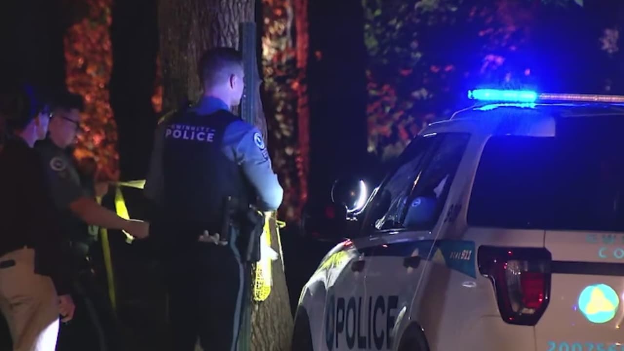 Investigan asesinato a tiros de un hombre hispano en complejo residencial de Tucker