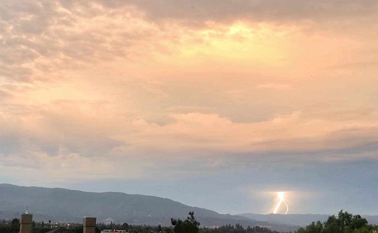 La compañía PG&E informó que las altas temperaturas los han obligado a realizar apagones esporádicos en toda el Área de la Bahía, los cuales se podrían extender por lo menos hasta el próximo miércoles.