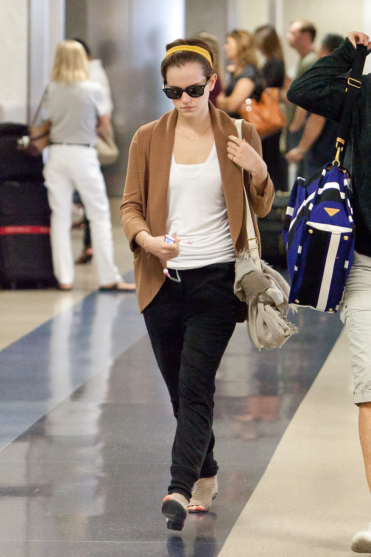 Blazers. Aunque también los puedes encontrar en distintos tonos de 'nude', los más quemados serán perfectos para el invierno. combínalo siempre con tu calzado y si puedes, con tu bolso.