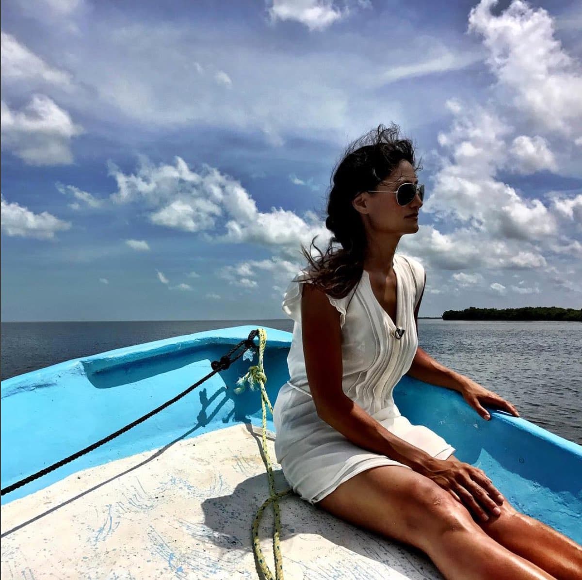 Al preguntarle cómo se conocieron, la actriz mencionó: "Hace mucho, trabajando en un proyecto televisivo. La verdad es que todo en mi vida ha fluido, como estar nominada en los Premios TVyNovelas y tener trabajo. Así se dio el amor", aseguró.