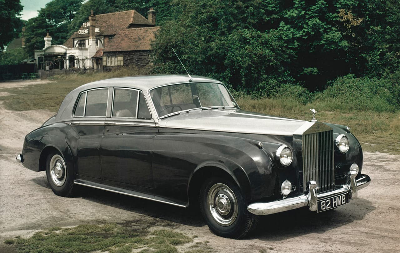 Rolls-Royce es una de las marcas favoritas de Trump. El magnate nacido en Queens es dueño de un Silver Cloud I del año 1956, un vehículo con un motor de 4.9 litros y 6 cilindros en línea capaz de entregar 155 HP.