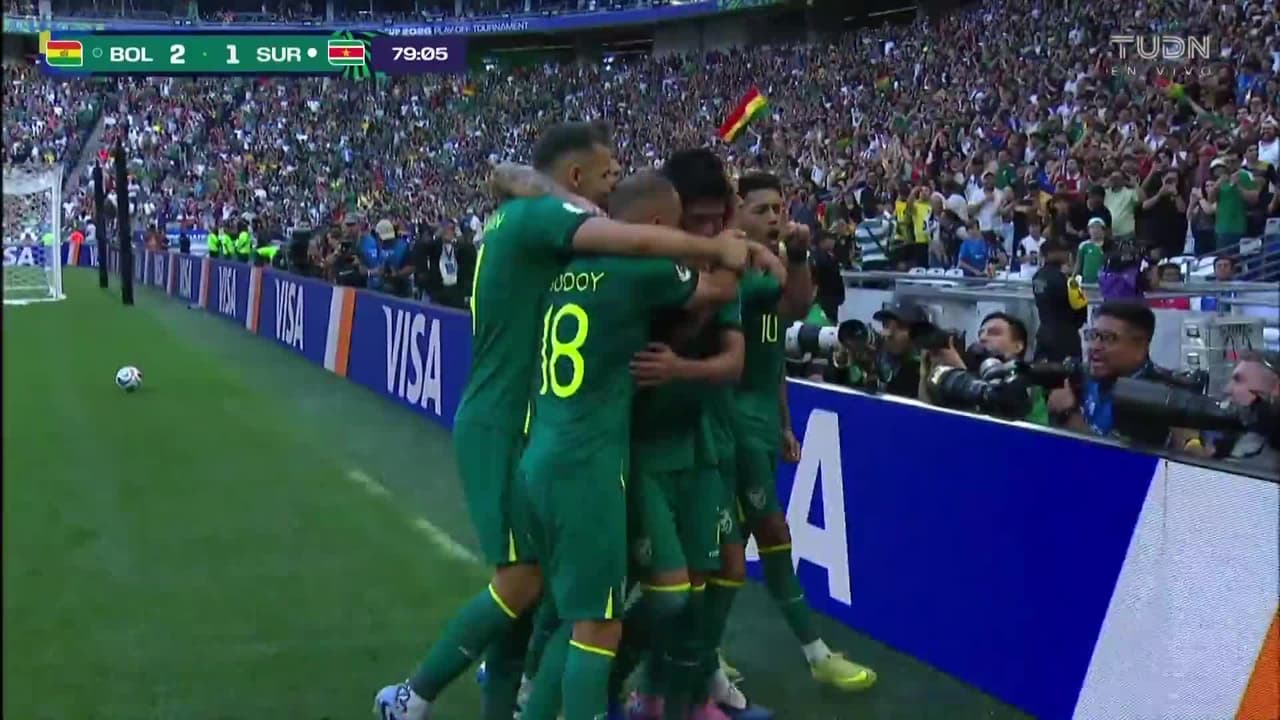 ¡Gol de Bolivia! Miguel Terceros desde el punto penal pone el 2-1